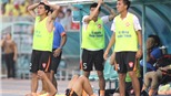 Không muốn ra đường cầu thủ Việt chấp nhận giảm lương, cắt thưởng